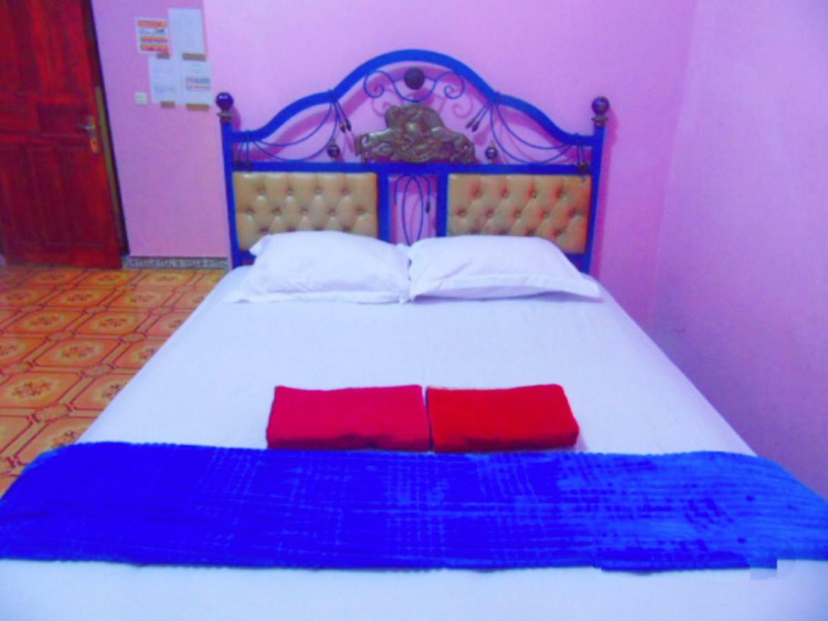 Aini Home Stay Ternate Extérieur photo