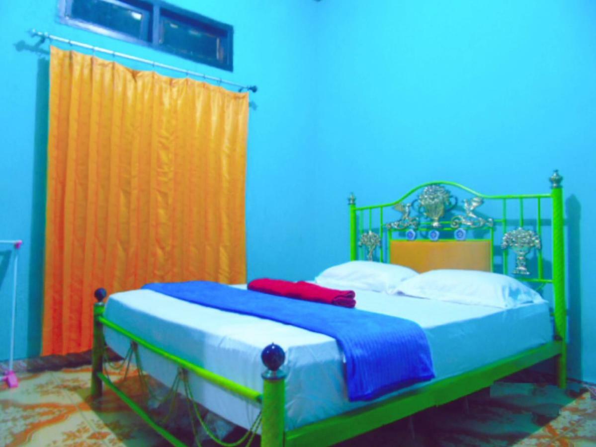 Aini Home Stay Ternate Extérieur photo