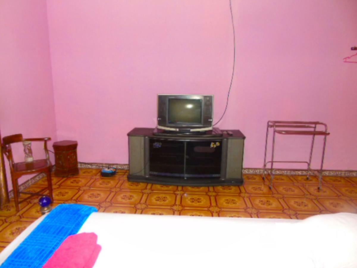 Aini Home Stay Ternate Extérieur photo